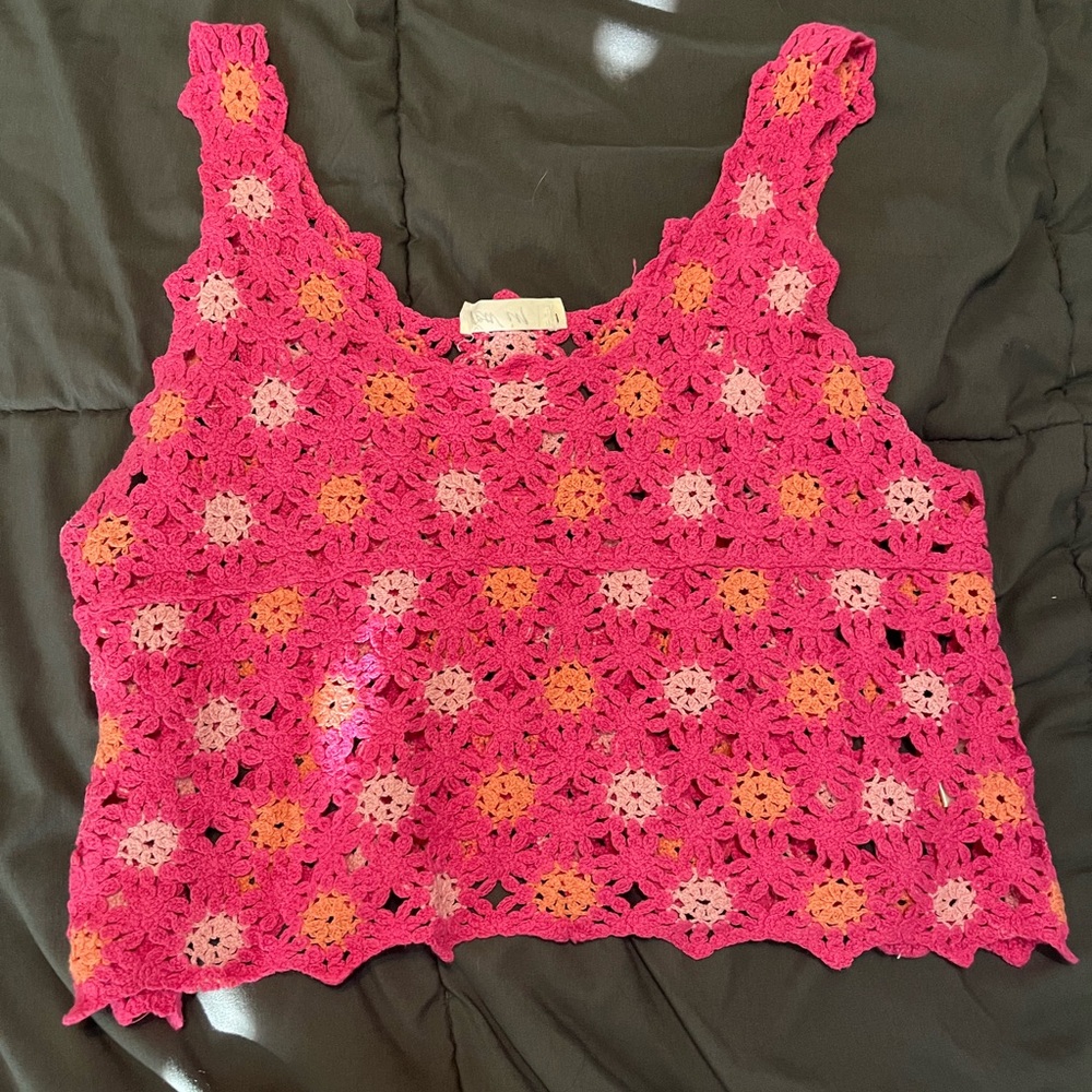 Pink floral knit cropped tank. Dry goods brand.